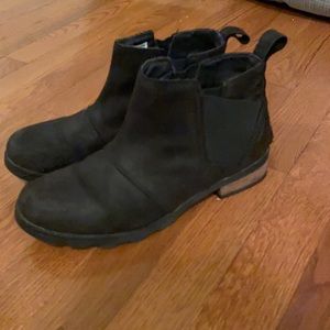 Black Sorel boots